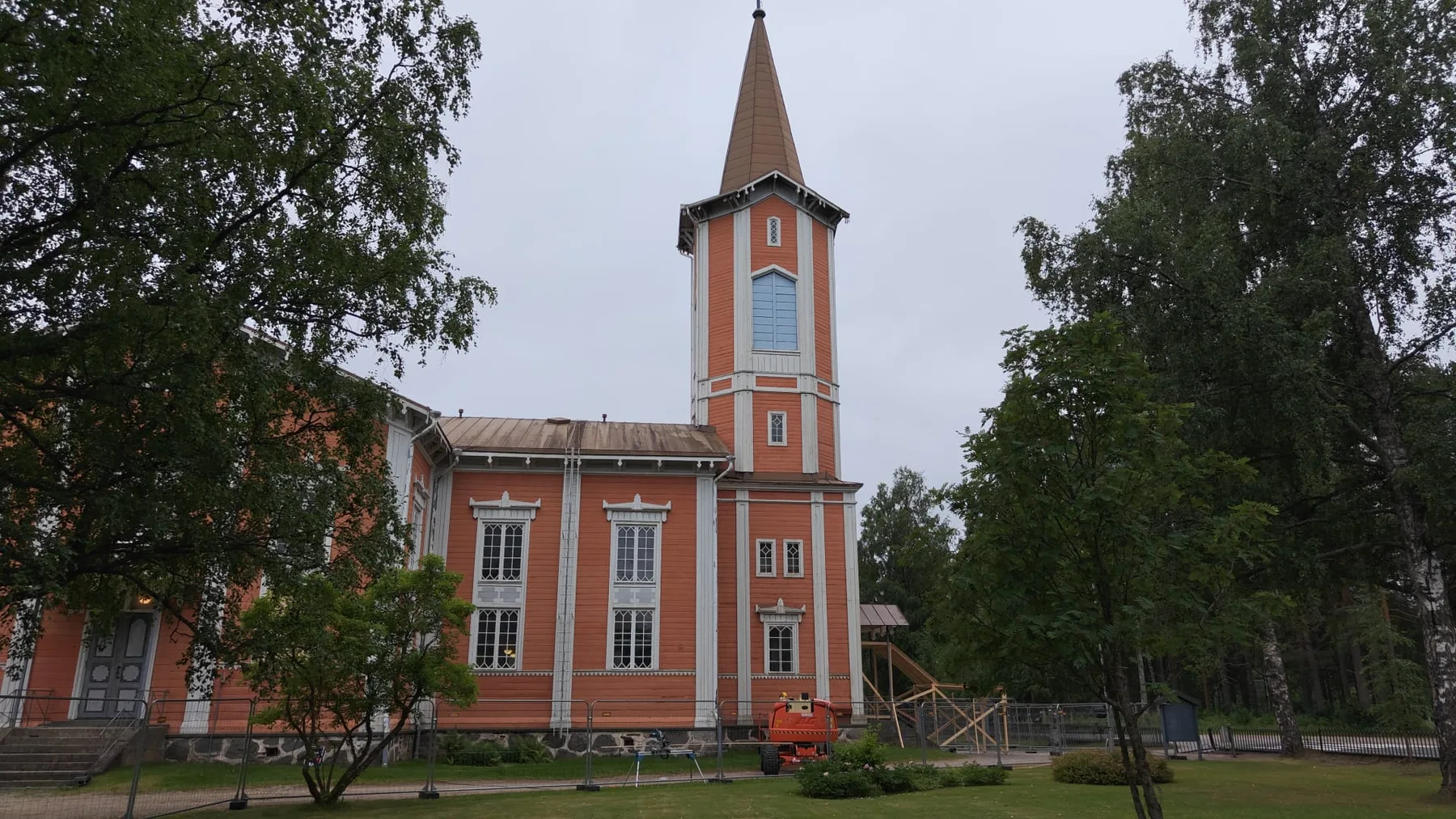 Suonenjoen kirkon peruskorjaus 1
